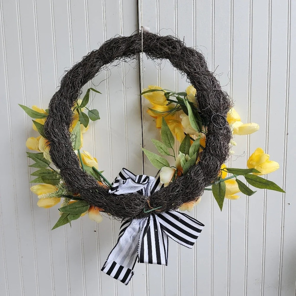 17" Happy Wreath Front Door Wall Lemons Wreath Yellow Tulips - Picture 9 of 9